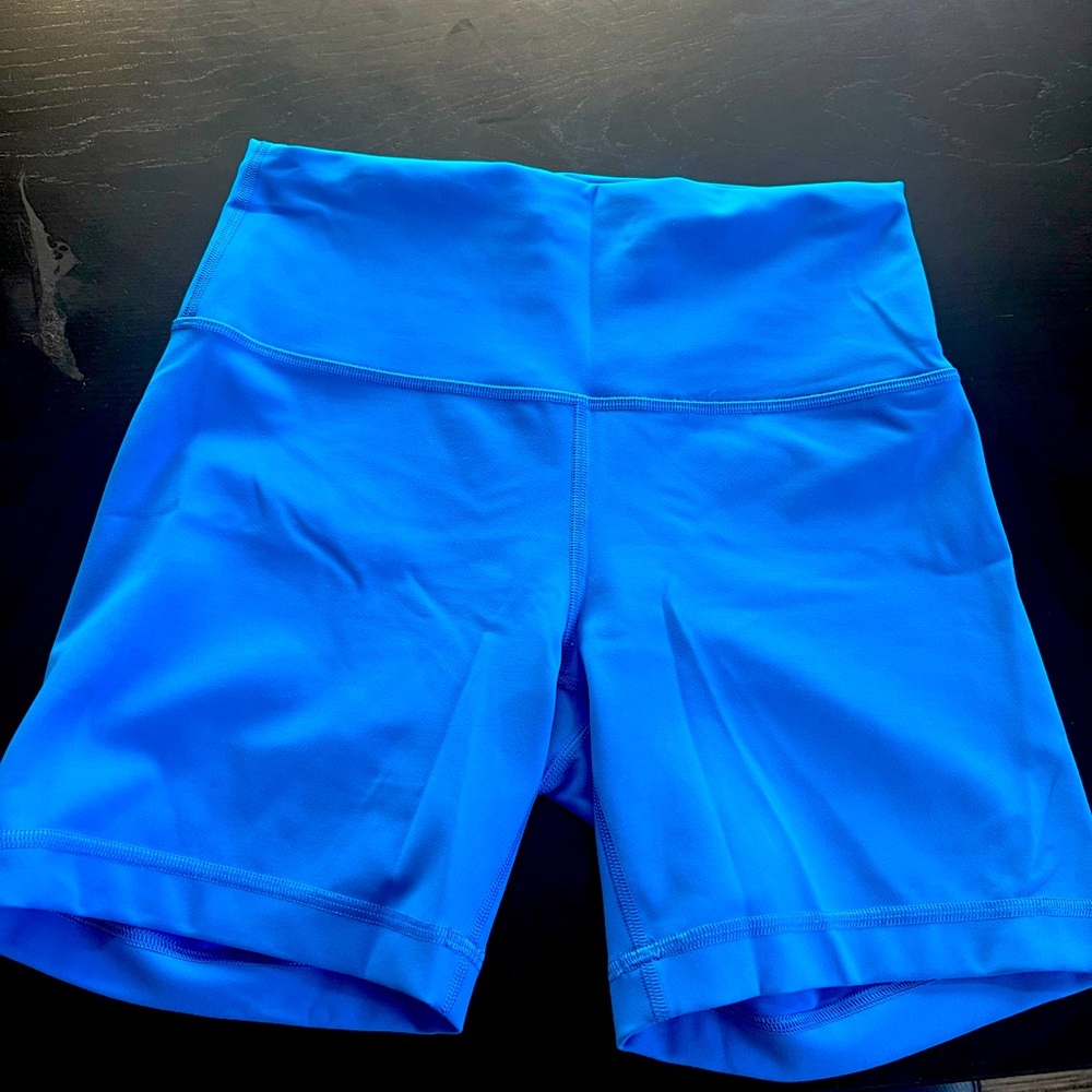 Lululemon shorts - Size 6